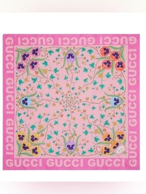 NWT GUCCI 100% Silk Pink Women’s Scarf🌺 90cm square NIB Full Set AUTHENTIC